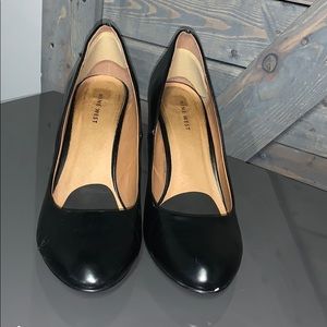 Nine West Black Patent Heels with Rounded Toe